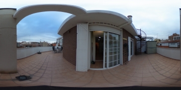 Atico en Alicante con plaza de Garaje de acceso directo y una esplendida terraza Unica!!