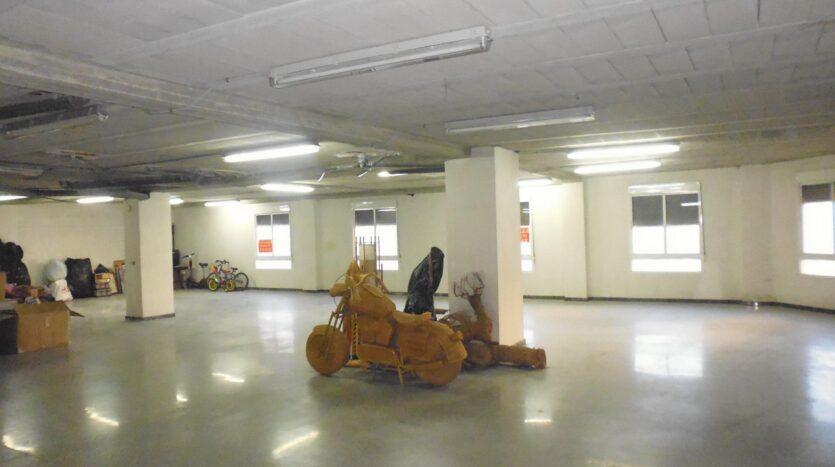Foto 4 de la propiedad: Entresuelo comercial en esquina – 300 m² en Avenida de Novelda
