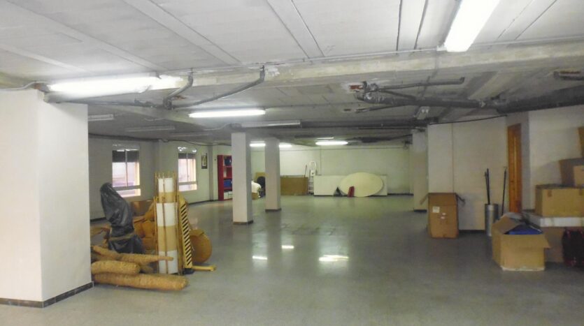 Ver todas las 11 fotos de la propiedad: Entresuelo comercial en esquina – 300 m² en Avenida de Novelda