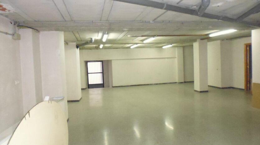 Foto 3 de la propiedad: Entresuelo comercial en esquina – 300 m² en Avenida de Novelda