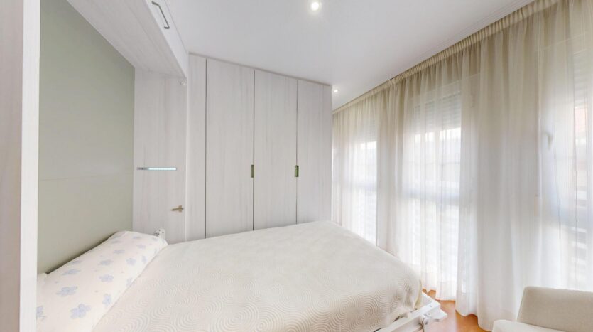 Foto 4 de la propiedad: EN VENTA! Vivienda dúplex tipo ático, muy cerca de la playa, en Santa Pola