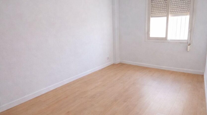 Foto 3 de la propiedad: VIVIENDA TOTALMENTE REFORMADA– Lista para Entrar a Vivir