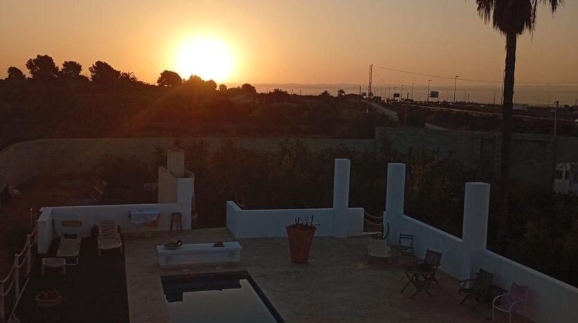 Foto 2 de la propiedad: Chalet en Partida Crevillente – Tu oasis privado con piscina
