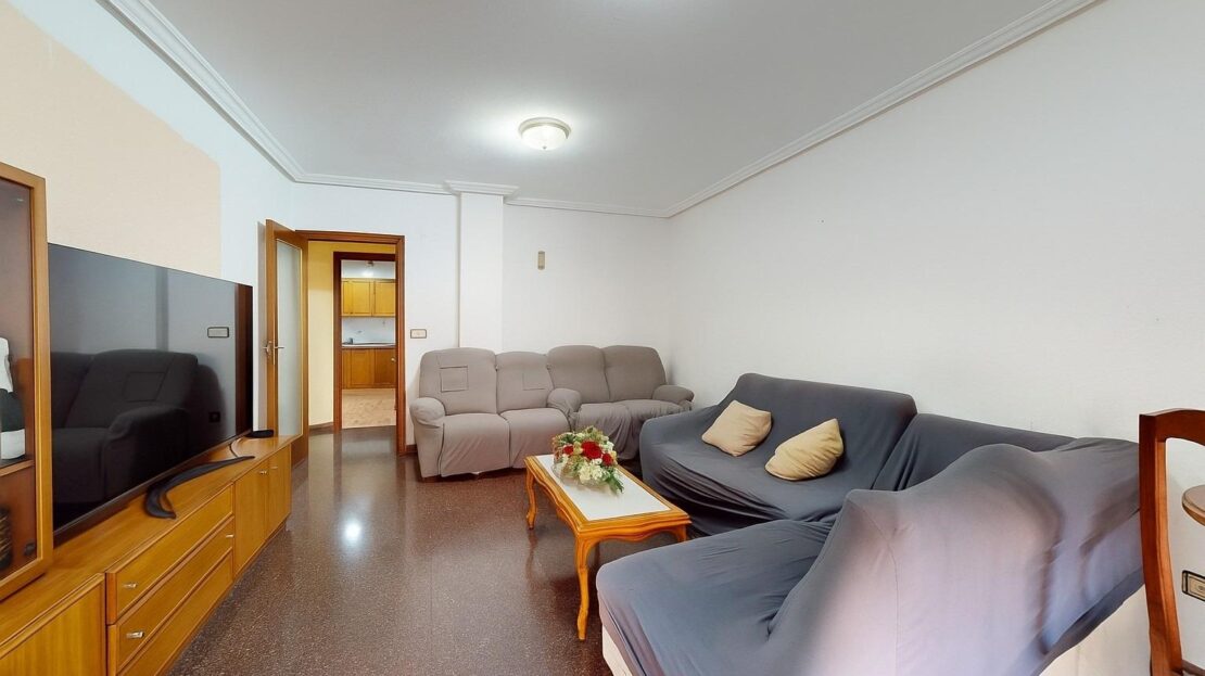 Foto 1 de la propiedad: Piso en venta en Elche, amplio y luminoso, a pocos minutos del centro.