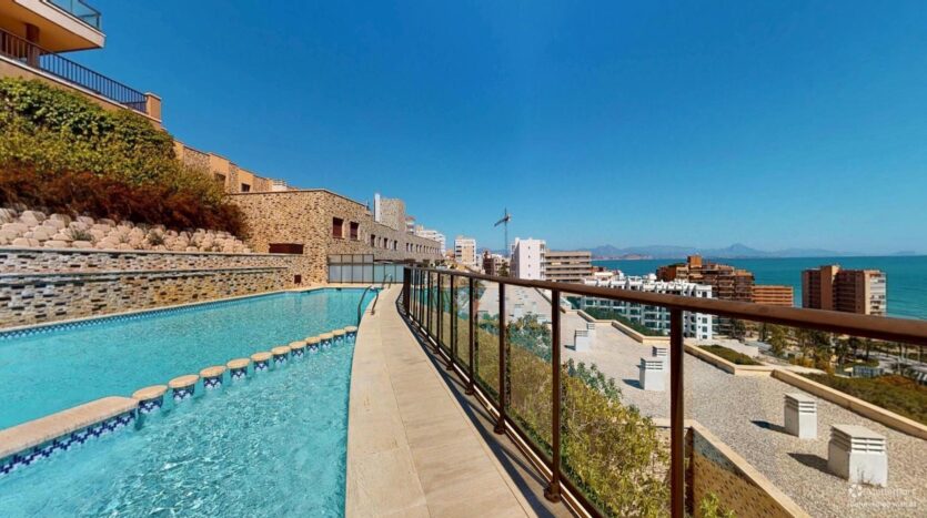 Foto 2 de la propiedad: EXCLUSIVA EN PRIMERA LÍNEA – DÚPLEX DE LUJO EN ARENALES DEL SOL