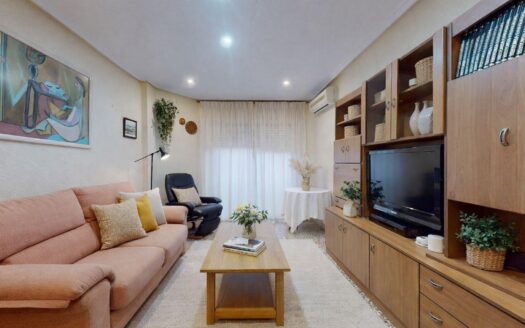 PISO EN VENTA EN CAMINO DE LOS MAGROS, 4 DORMITORIOS, GRAN SALÓN Y ASCENSOR