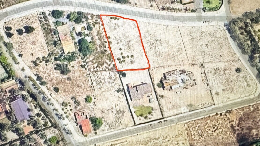 Foto 1 de la propiedad: Parcela urbana de 2.000m2 edificable en Alzabares Alto – Elche a la venta!!