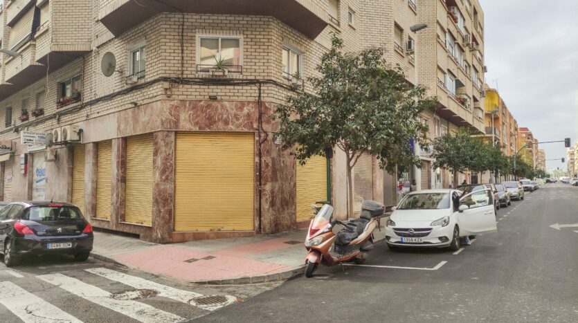 Foto 2 de la propiedad: Local comercial esquina en venta zona Plaza de Crevillente – Antonio Machado de Elche.