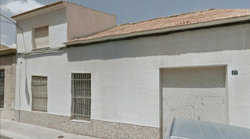 Foto 3 de la propiedad: Oportunidad Única: Venta de Nave en Novelda, tu Espacio para el Éxito