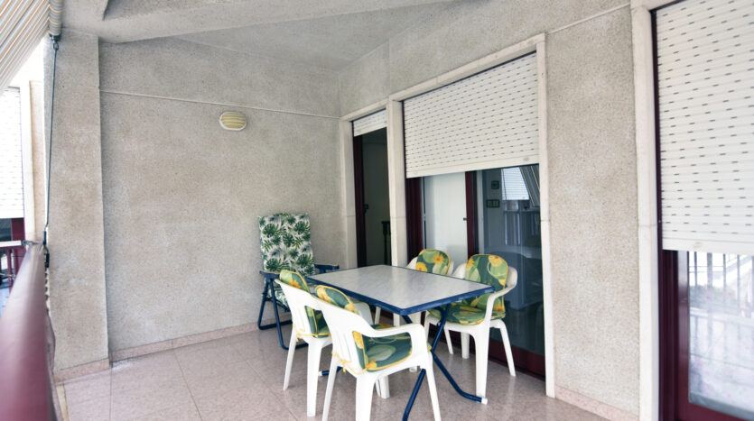 Foto 2 de la propiedad: TE PRESENTAMOS EN EL CENTRO DE SANTA POLA, ESTA ESPACIOSA VIVIENDA PLANTA BAJA DUPLEX DE 5 DORMITORIOS CON GARAJE INCLUI