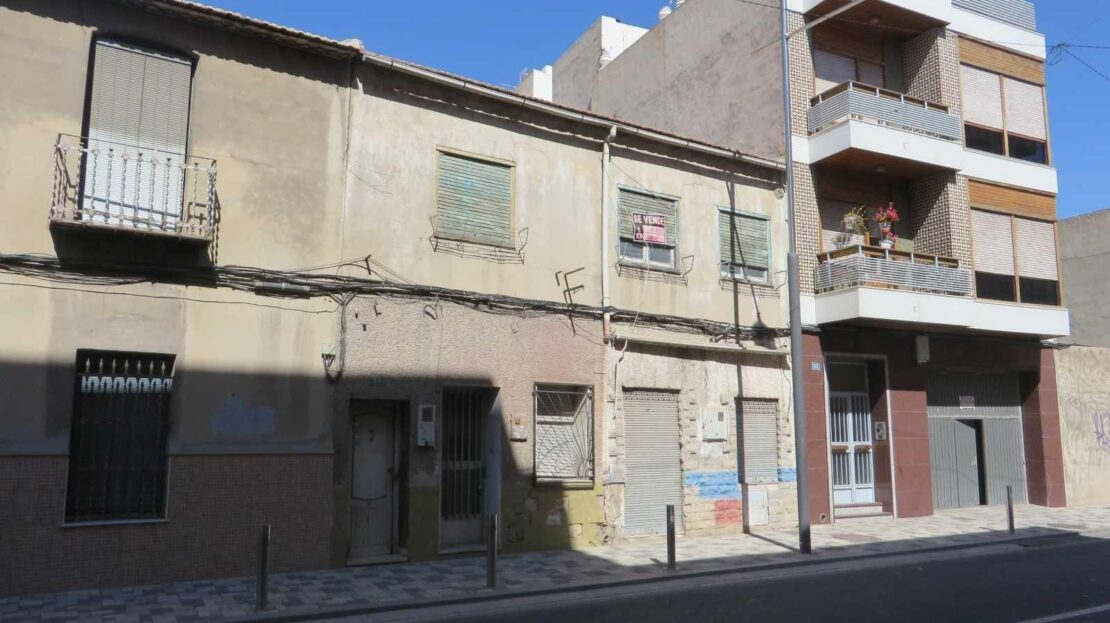 Foto 1 de la propiedad: Edificio En Venta Para Inversores En Pleno centro De Albatera
