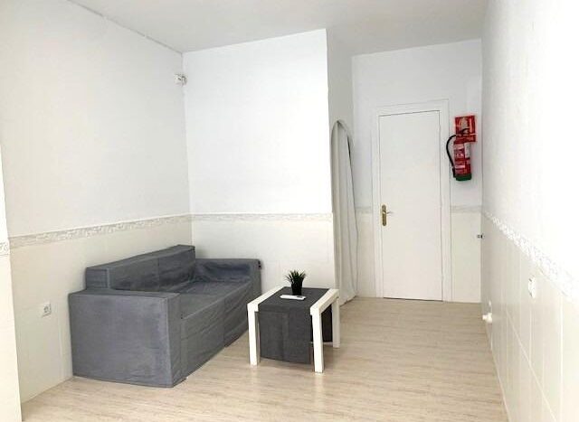 Foto de la propiedad: LOCAL EN PERFECTO ESTADO IDEAL PARA DESPACHO/OFICINA