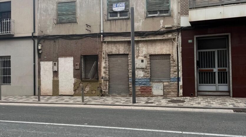 Ver todas las 22 fotos de la propiedad: Edificio En Venta Para Inversores En Pleno centro De Albatera