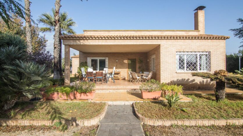 Foto 3 de la propiedad: Acogedor chalet en Alzabares, Elche! Espacio y Comodidad a su Alcance!!
