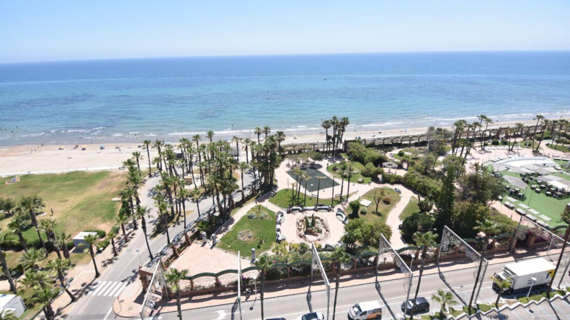 Foto 1 de la propiedad: Pisazo en venta en edificio Miramar, Marina Dor Castellon frente al MAR.