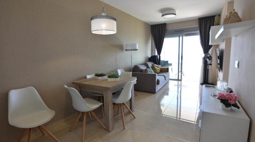 Foto 4 de la propiedad: Pisazo en venta en edificio Miramar, Marina Dor Castellon frente al MAR.