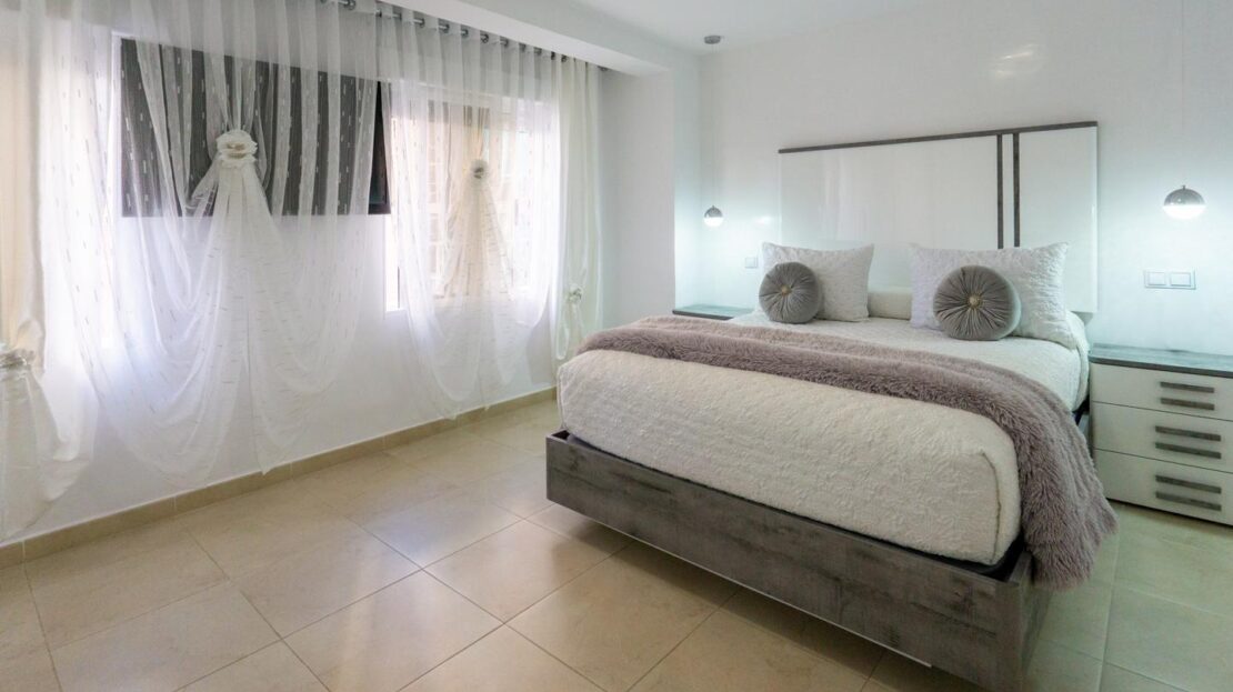 Foto 1 de la propiedad: Piso en el centro de Santa Pola Reformado de 3 dormitorios, un baño.