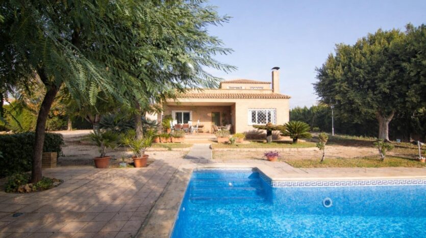 Foto de la propiedad: Acogedor chalet en Alzabares, Elche! Espacio y Comodidad a su Alcance!!