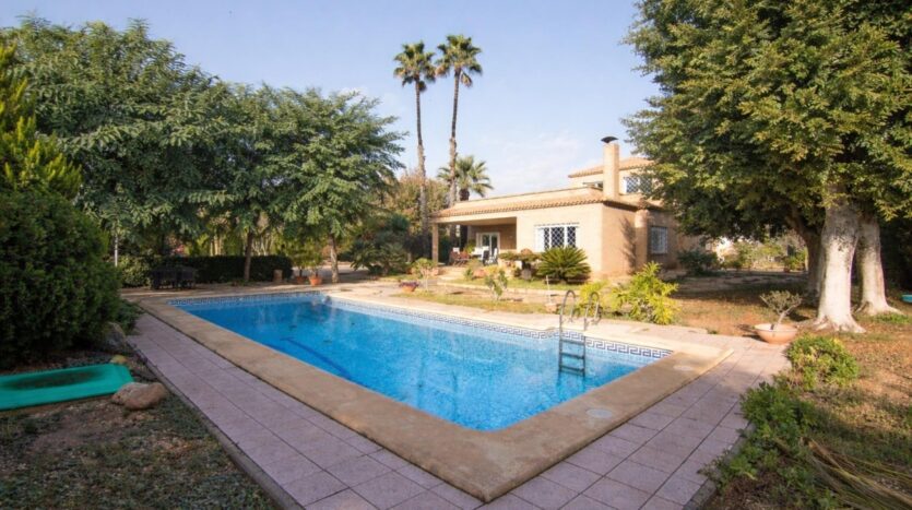 Foto 2 de la propiedad: Acogedor chalet en Alzabares, Elche! Espacio y Comodidad a su Alcance!!