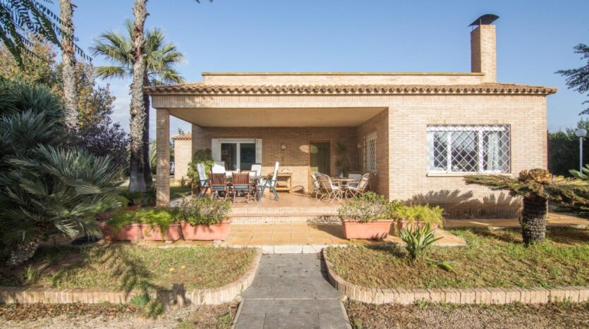 Foto 3 de la propiedad: Acogedor chalet en Alzabares, Elche! Espacio y Comodidad a su Alcance!!