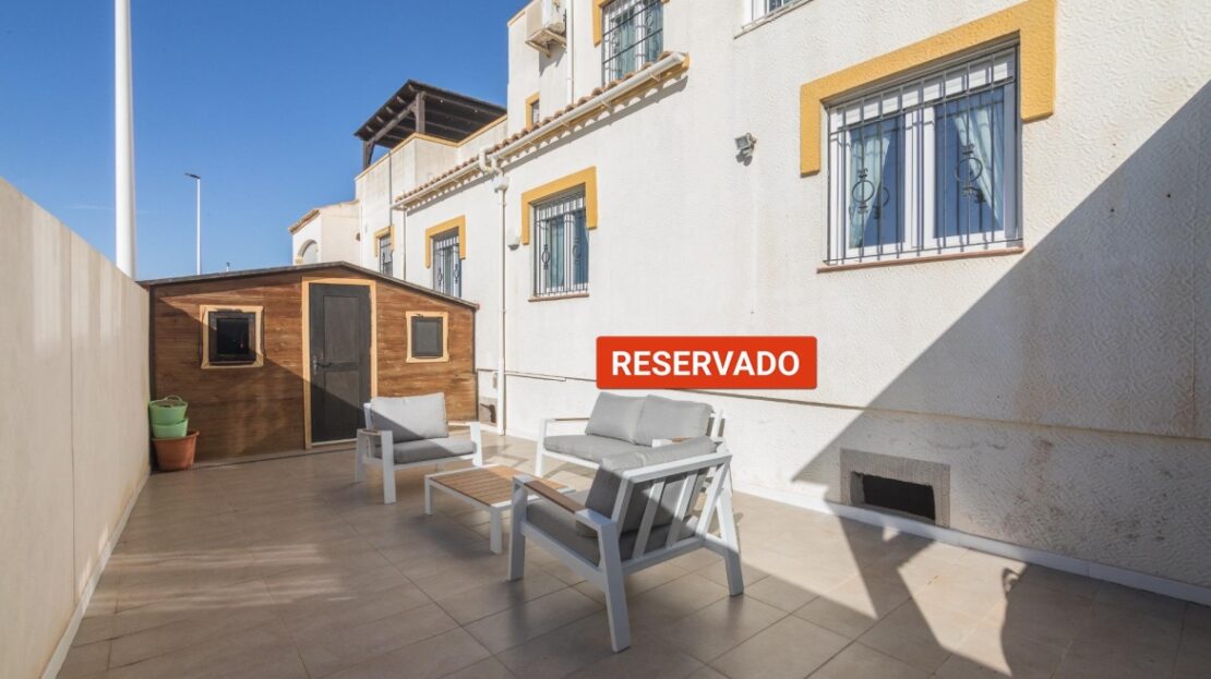 Foto 1 de la propiedad: Acogedor y luminoso Bungalow dúplex en esquina en venta en Gran Alacant -Santa Pola