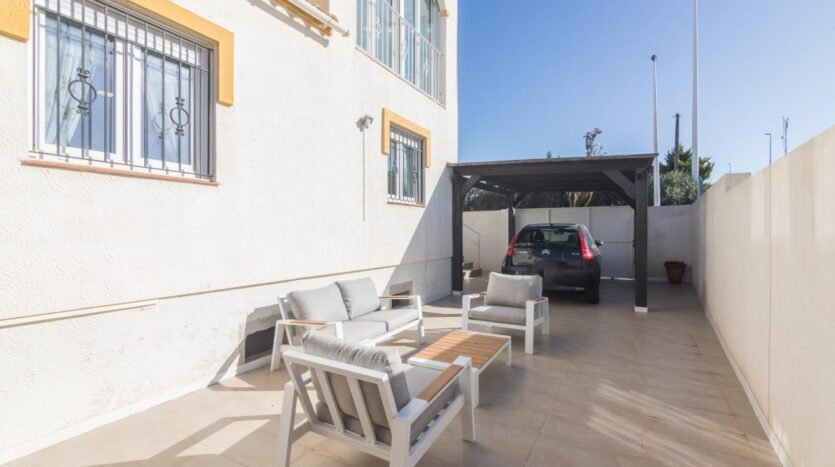 Foto 4 de la propiedad: Acogedor y luminoso Bungalow dúplex en esquina en venta en Gran Alacant -Santa Pola
