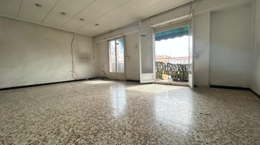 Foto 4 de la propiedad: AMPLIA VIVIENDA EN PLAZA BARCELONA