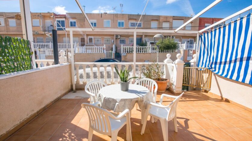 Ver todas las 21 fotos de la propiedad: Bungalow adosado con amplio patio y piscina comunitaria en Gran Alacant
