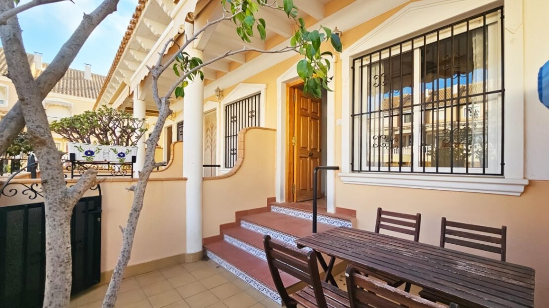 Foto 1 de la propiedad: Bungalow en Venta en Santiago Bernabéu, Santa Pola – A Solo 200m de la Playa