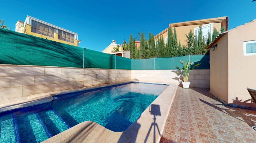 Foto 4 de la propiedad: CASA INDEPENDIENTE CON PISCINA Y GARAJE EN MUTXAMEL