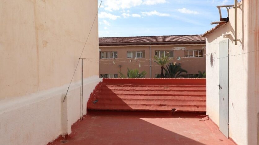 Foto 3 de la propiedad: CASA UNIFAMILIAR CON DOS VIVIENDAS INDEPENDIENTES Y TERRAZA – GRAN POTENCIAL EN CIUDAD JARDÍN
