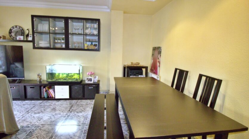 Foto 4 de la propiedad: Centrica y vivienda con 5 posibles dormitorios, con ascensor en Elche