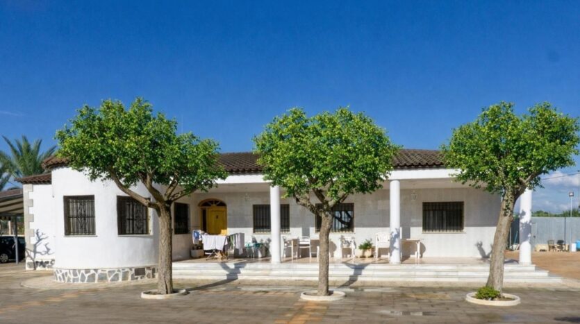 Foto de la propiedad: Chalet en parcela de 5900metros cuadrados, en la zona de Crevillente, en Elche.
