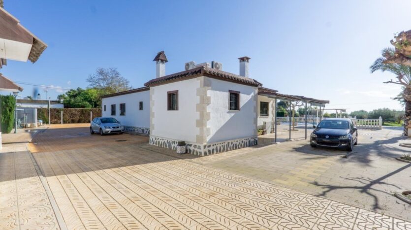 Ver todas las 68 fotos de la propiedad: Chalet en parcela de 5900metros cuadrados, en la zona de Crevillente, en Elche.
