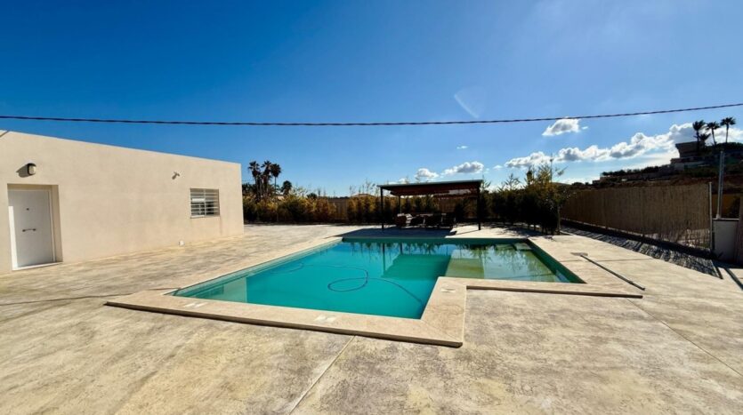 Foto de la propiedad: Chalet en peña las aguilas con tres habitaciones, piscina privada diseño minimalista