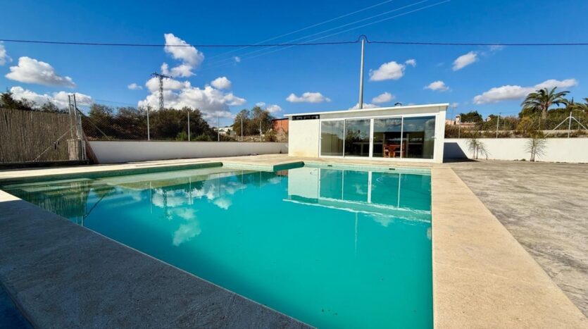 Foto 3 de la propiedad: Chalet en peña las aguilas con tres habitaciones, piscina privada diseño minimalista