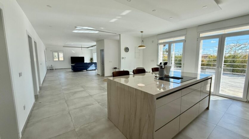 Foto 4 de la propiedad: Chalet en peña las aguilas con tres habitaciones, piscina privada diseño minimalista