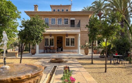 Chalet independiente en Elche.