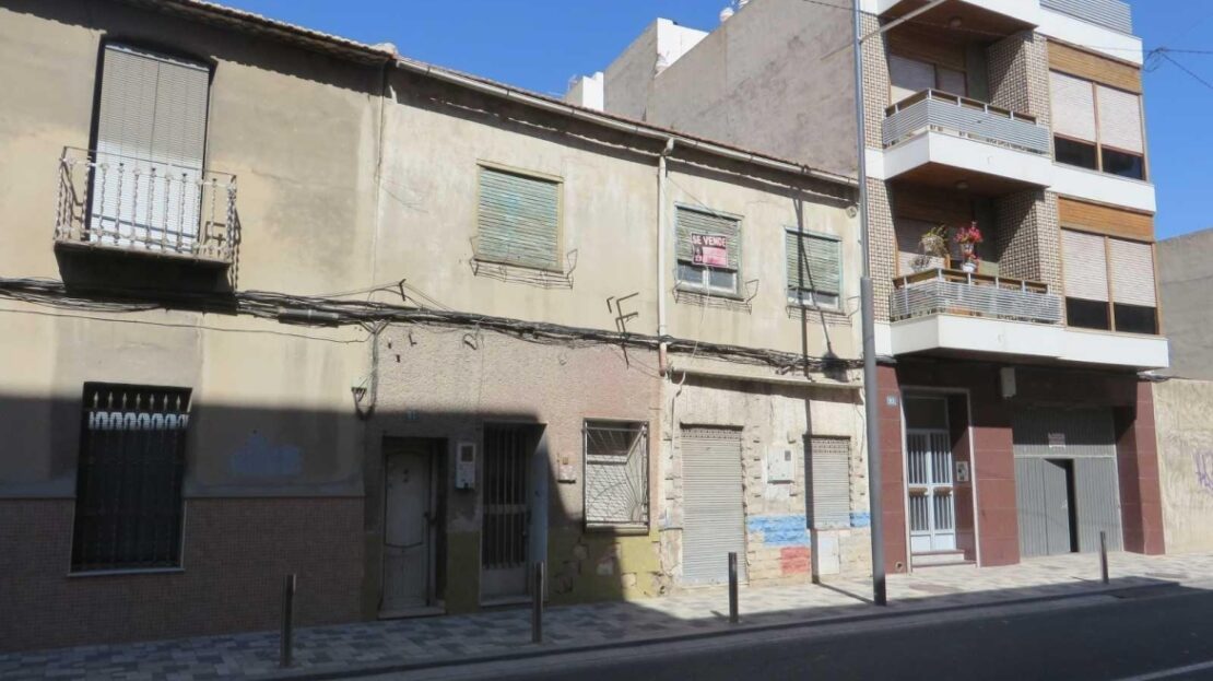 Foto 1 de la propiedad: Edificio En Venta Para Inversores En Pleno centro De Albatera