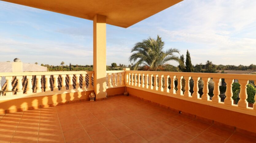 Foto 2 de la propiedad: Elche Chalet de 2 Plantas en Zona Pussol, cada planta es una vivienda totalmente independiente