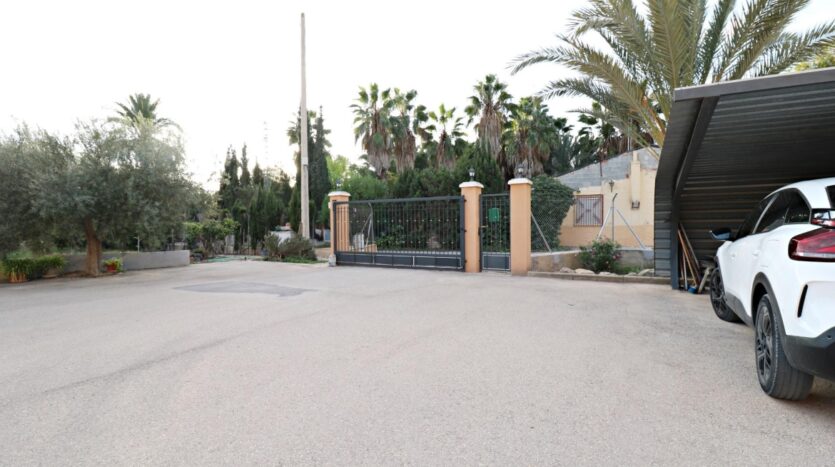 Ver todas las 55 fotos de la propiedad: Elche Chalet de 2 Plantas en Zona Pussol, cada planta es una vivienda totalmente independiente