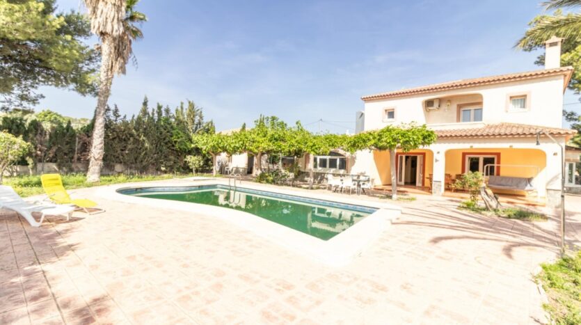 Foto 3 de la propiedad: Espectacular chalet en Elche zona Bonavista en venta, 5 dorm, 4 baños, piscina y amplia parcela.