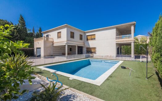 ESPECTACULAR CHALET EN ZONA CIUDAD JARDIN