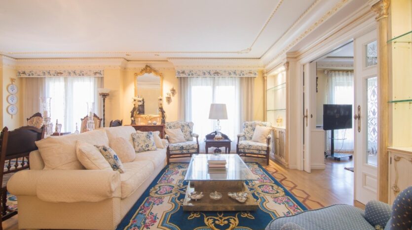 Foto 3 de la propiedad: ¡EXCLUSIVA VIVIENDA CON GARAJE EN PLENO CORAZÓN DE ELCHE!