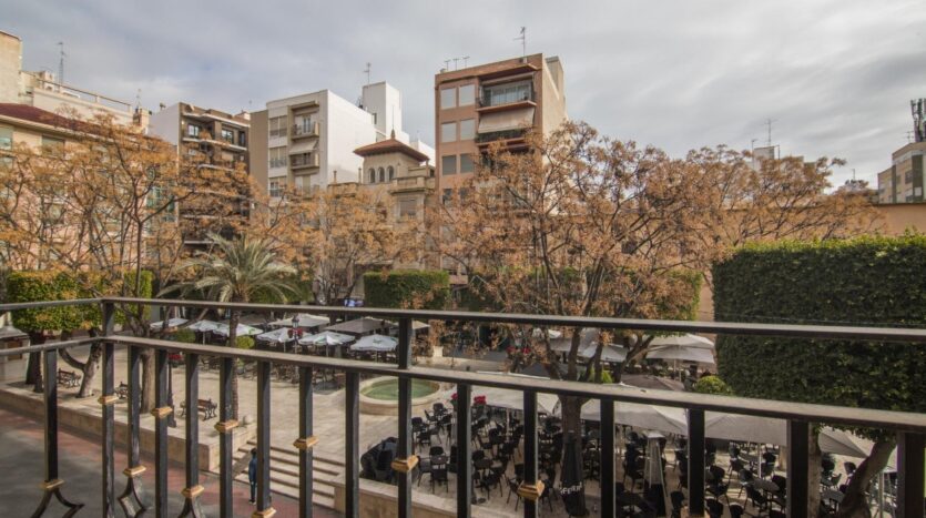 Foto 4 de la propiedad: ¡EXCLUSIVA VIVIENDA CON GARAJE EN PLENO CORAZÓN DE ELCHE!