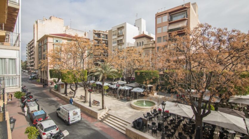 Ver todas las 66 fotos de la propiedad: ¡EXCLUSIVA VIVIENDA CON GARAJE EN PLENO CORAZÓN DE ELCHE!