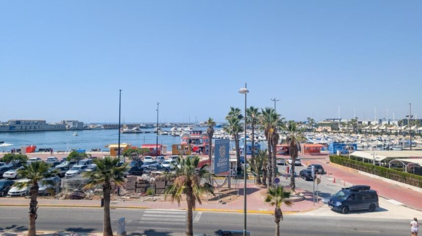 Foto de la propiedad: Exclusiva vivienda reformada con impresionantes vistas frontales al mar, en el puerto de Santa Pola.