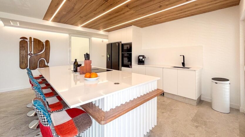 Foto 3 de la propiedad: Exclusiva vivienda reformada con impresionantes vistas frontales al mar, en el puerto de Santa Pola.