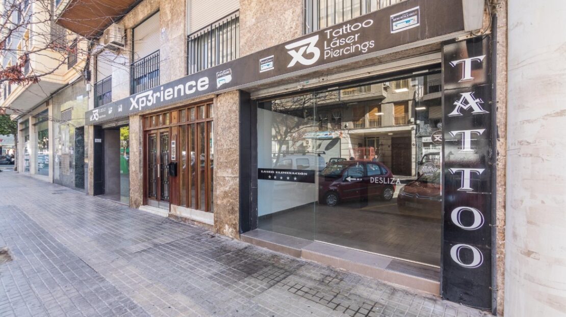 Foto 1 de la propiedad: LOCAL COMERCIAL EN VENTA – ALQUILER CON OPCIÓN A COMPRA JUNTO PLAZA OBISPO SIGUIRI – 218 M² REFORMADOS