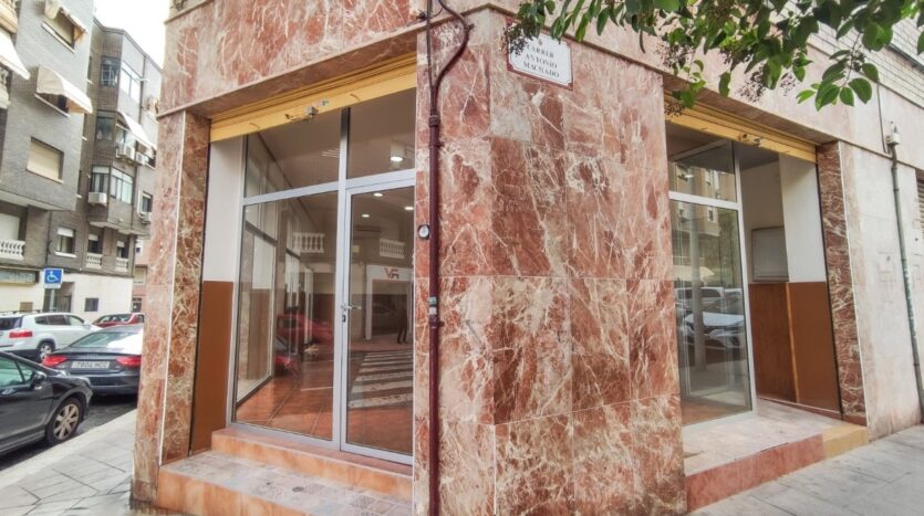 Foto 3 de la propiedad: Local comercial esquina en venta zona Plaza de Crevillente – Antonio Machado de Elche.